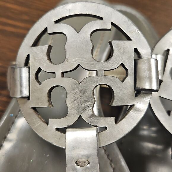 Tory Burch Miller Sandals Silver Metallic Logo Thong 9M - Picture 5 of 10
